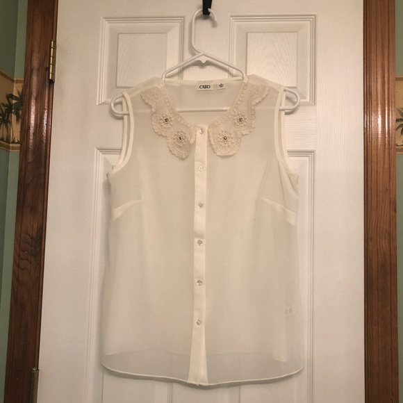 Cato Blouse w/ Gorgeous Details 💎 - Picture 1 of 6